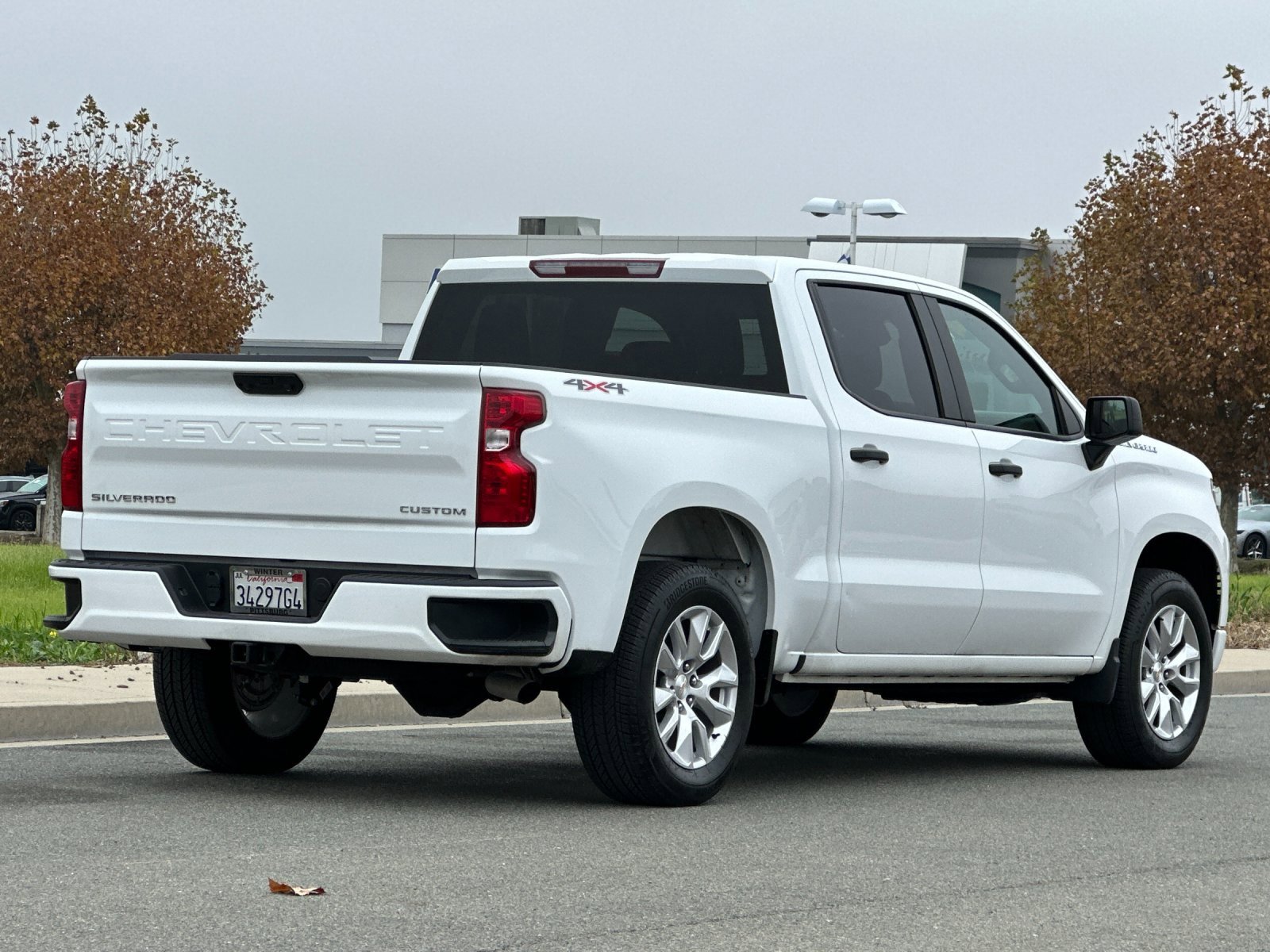 Used 2025 Chevrolet Silverado 1500 Custom image 4