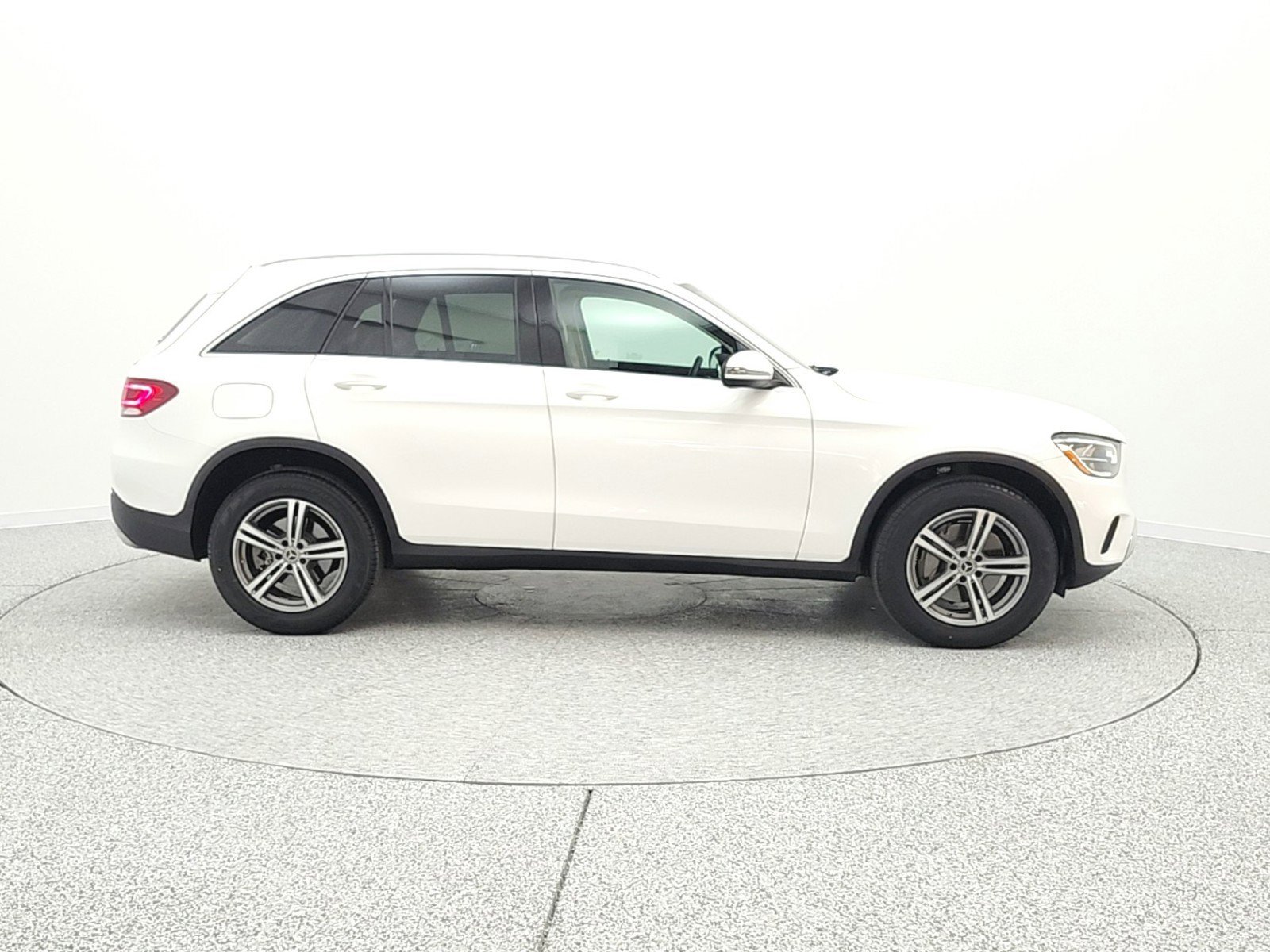 Used 2020 Mercedes-Benz GLC 300 4MATIC image 4