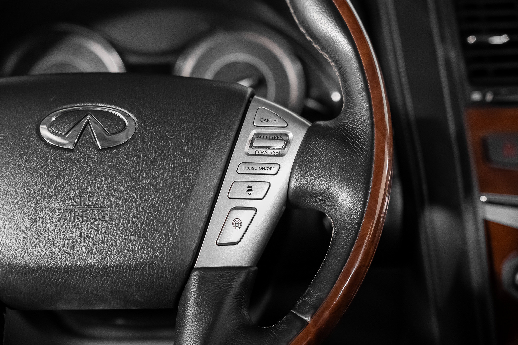 Used 2019 INFINITI QX80 Luxe w/ Proassist Package RWD image 43