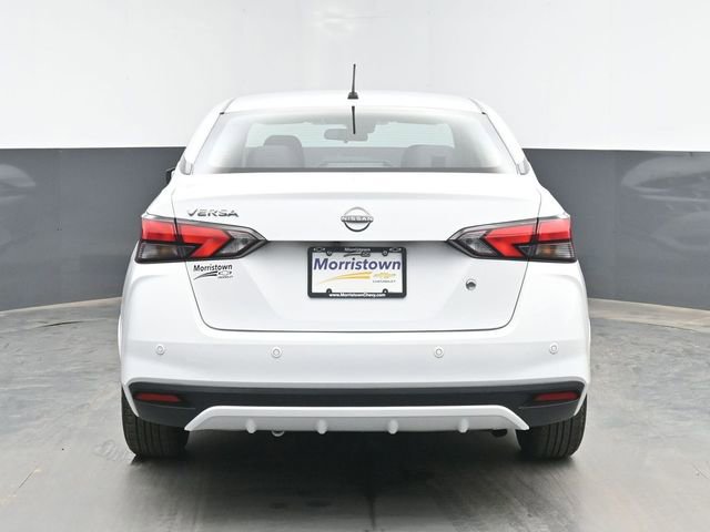 Used 2023 Nissan Versa S FWD image 13