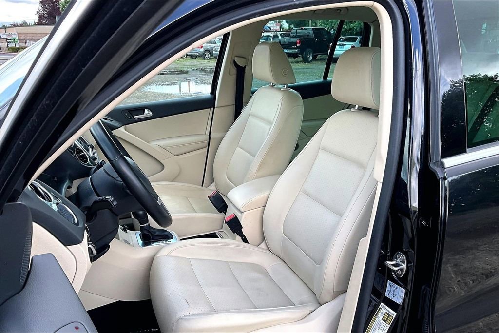 Used 2016 Volkswagen Tiguan SE AWD/4WD image 9