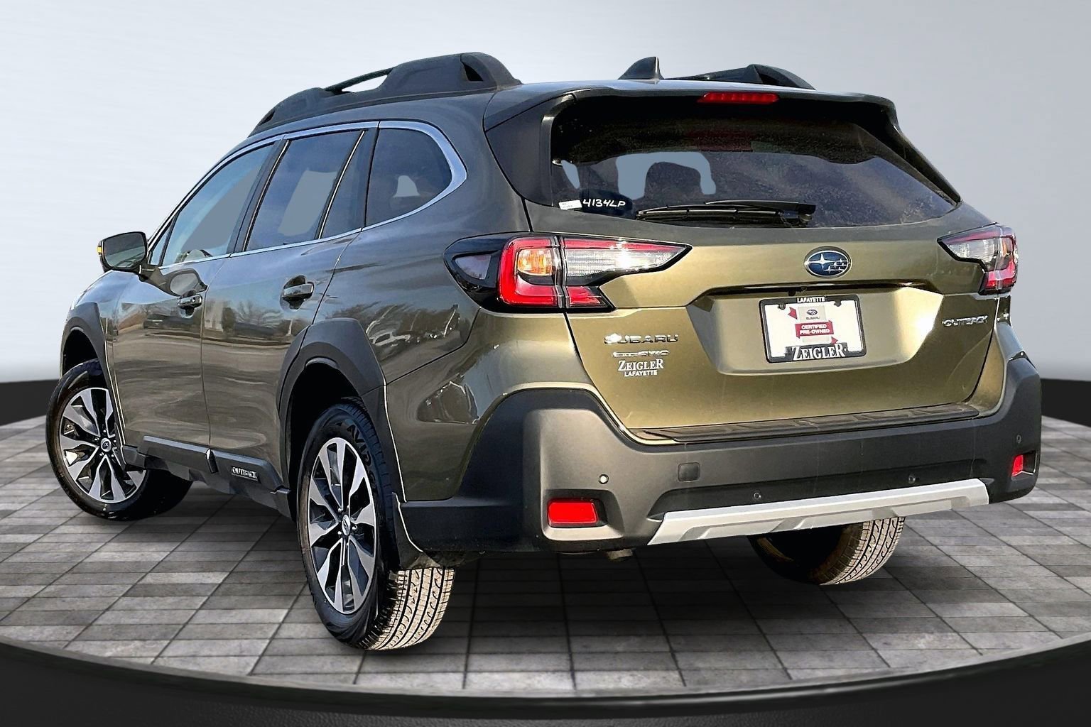 Certified 2025 Subaru Outback Limited image 11