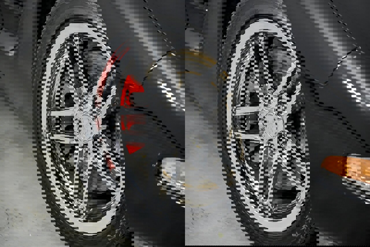 Used 2003 Chevrolet Corvette Z06 w/ Memory Package, 3 Drivers image 4