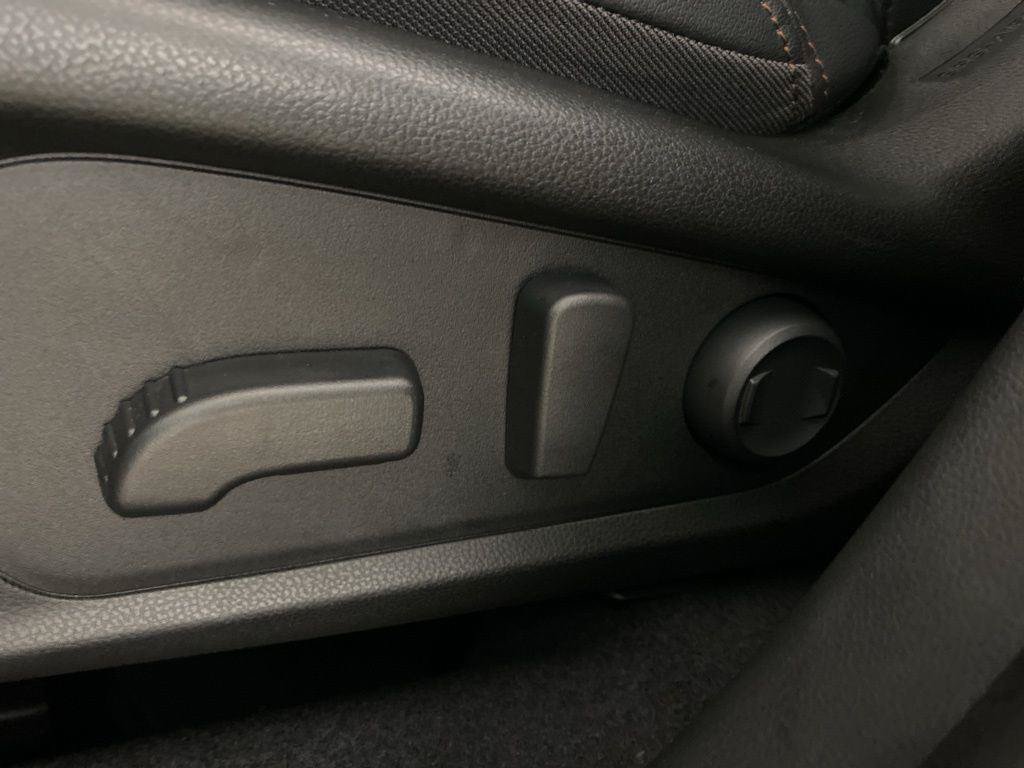 Used 2025 Subaru Forester Touring AWD/4WD image 27