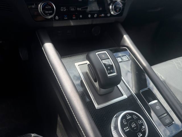 Used 2025 Mitsubishi Outlander SEL Black Edition AWD/4WD image 29