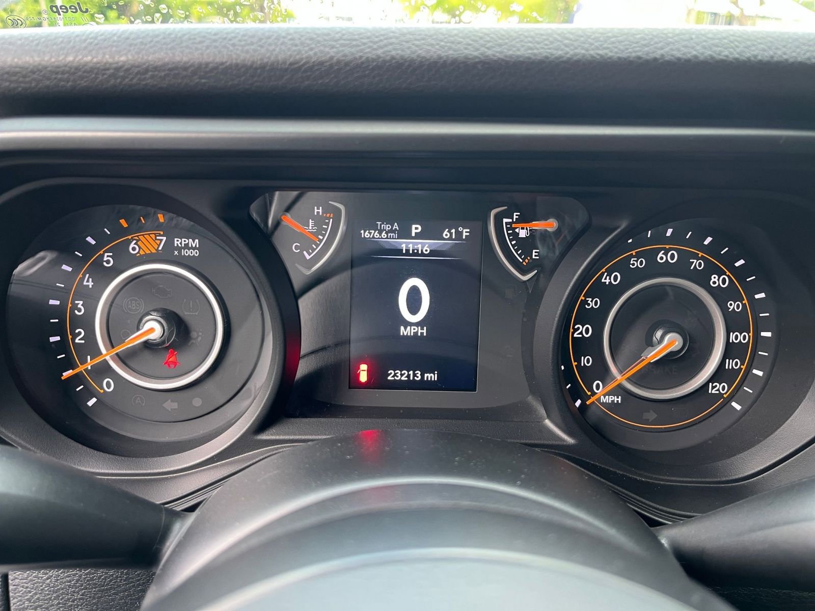 Used 2025 Jeep Wrangler Sport S image 39