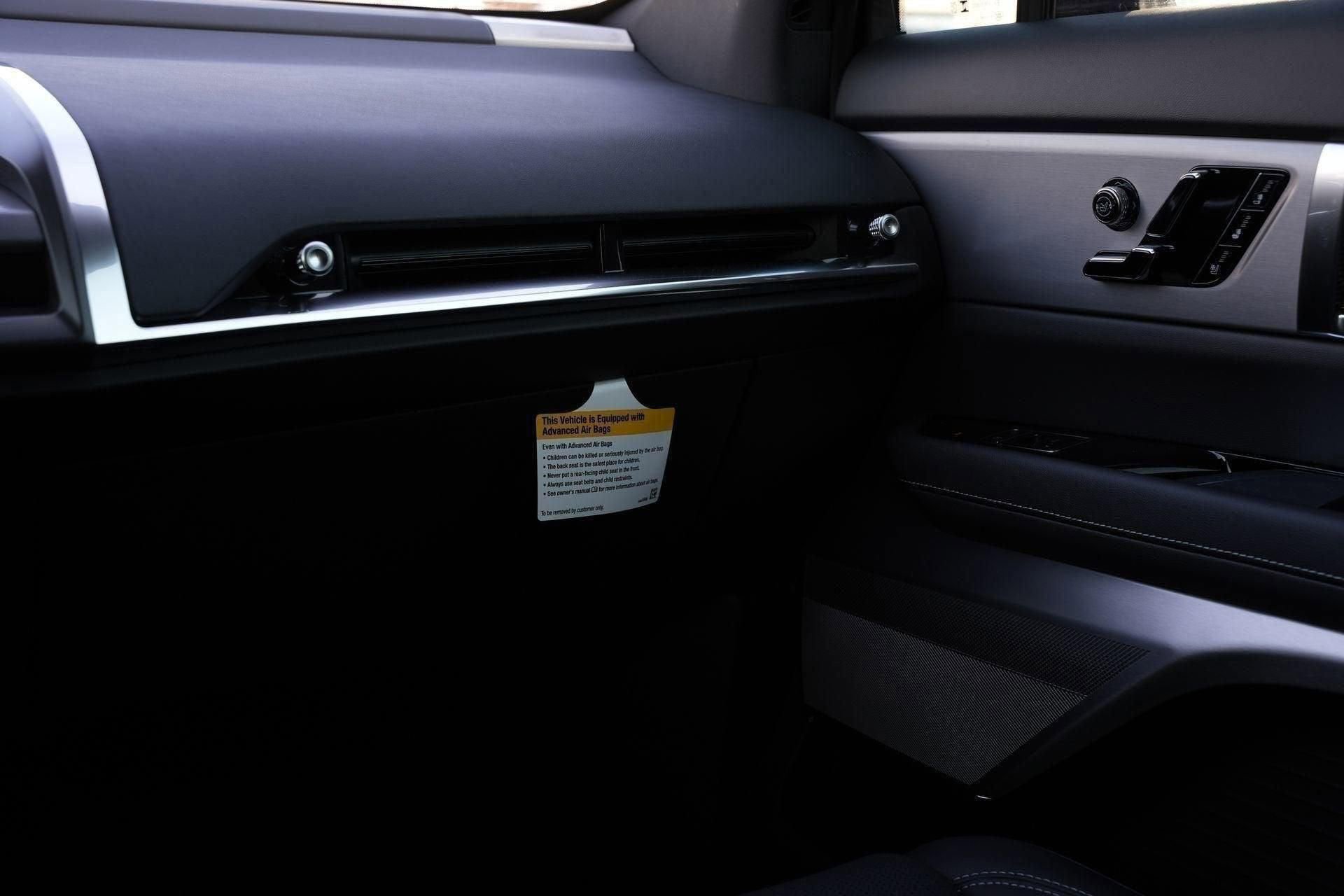 New 2026 Cadillac Vistiq Sport image 75