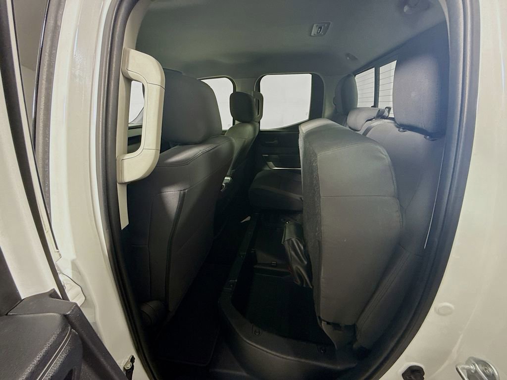 Used 2022 Toyota Tundra SR5 w/ SR5 Convenience Package AWD/4WD image 23