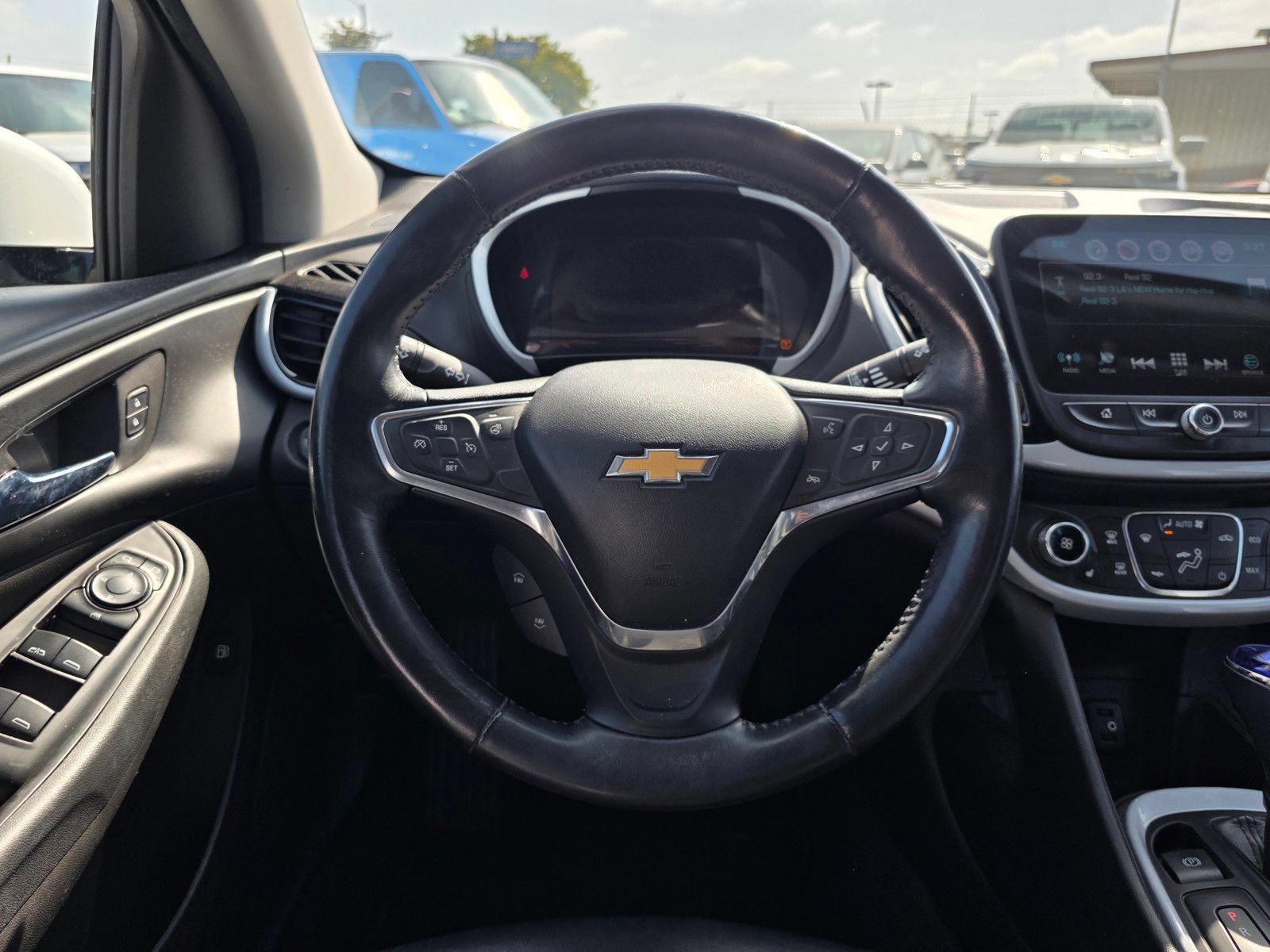 Used 2017 Chevrolet Volt LT w/ Comfort Package FWD image 19