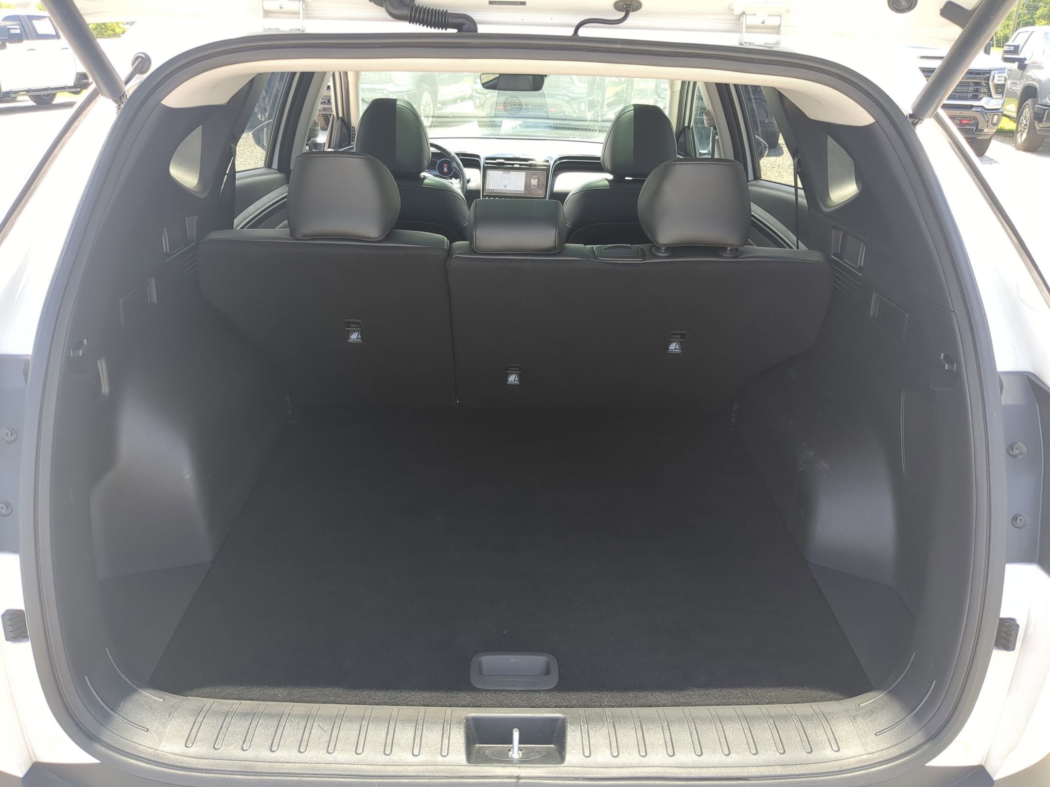 Used 2024 Hyundai Tucson Limited FWD image 32