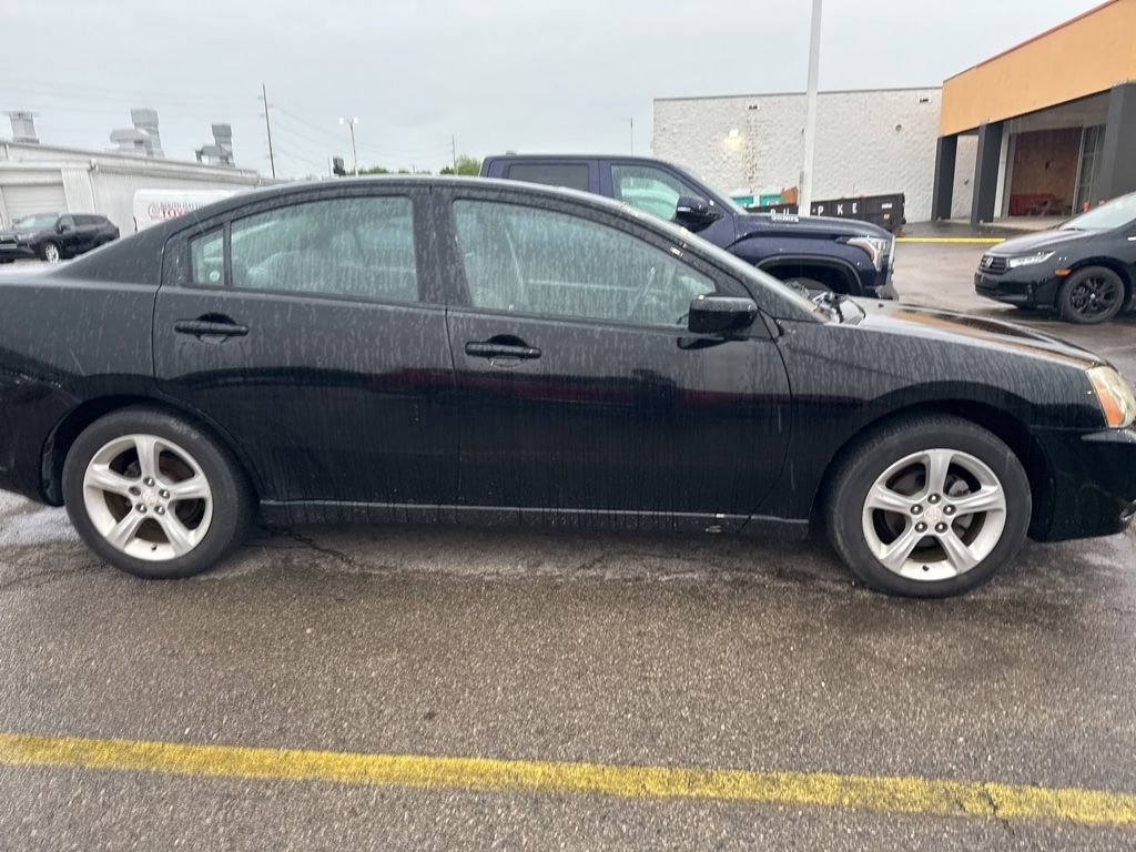 Used 2009 Mitsubishi Galant ES FWD image 4