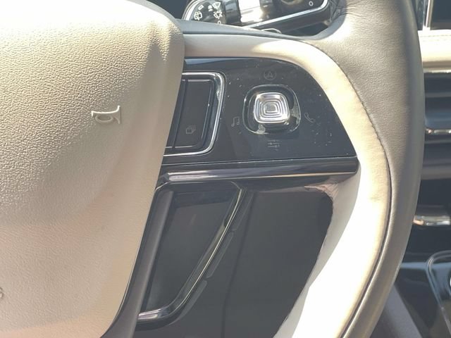 Used 2022 Lincoln Corsair AWD w/ Premium Package image 30