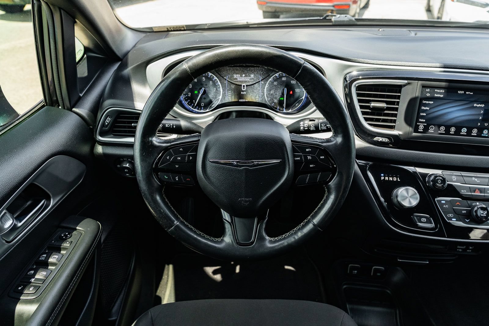 Used 2020 Chrysler Pacifica Touring w/ S Appearance Package FWD image 25