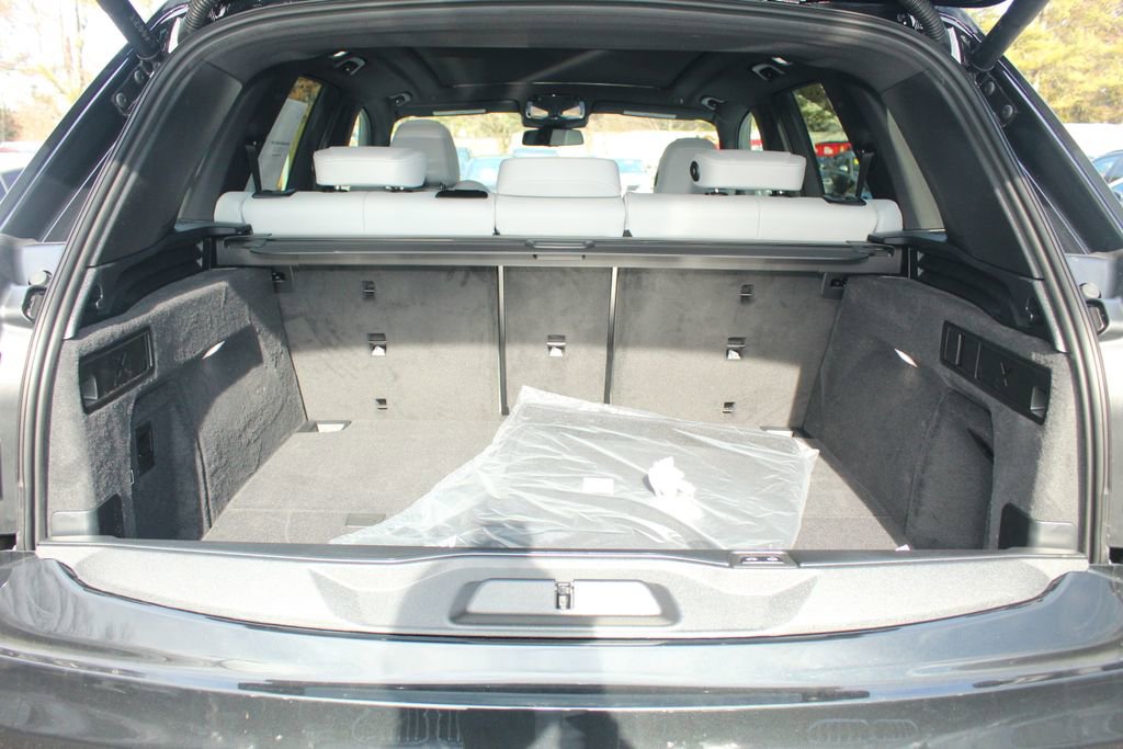 New 2026 BMW X5 xDrive50e image 7