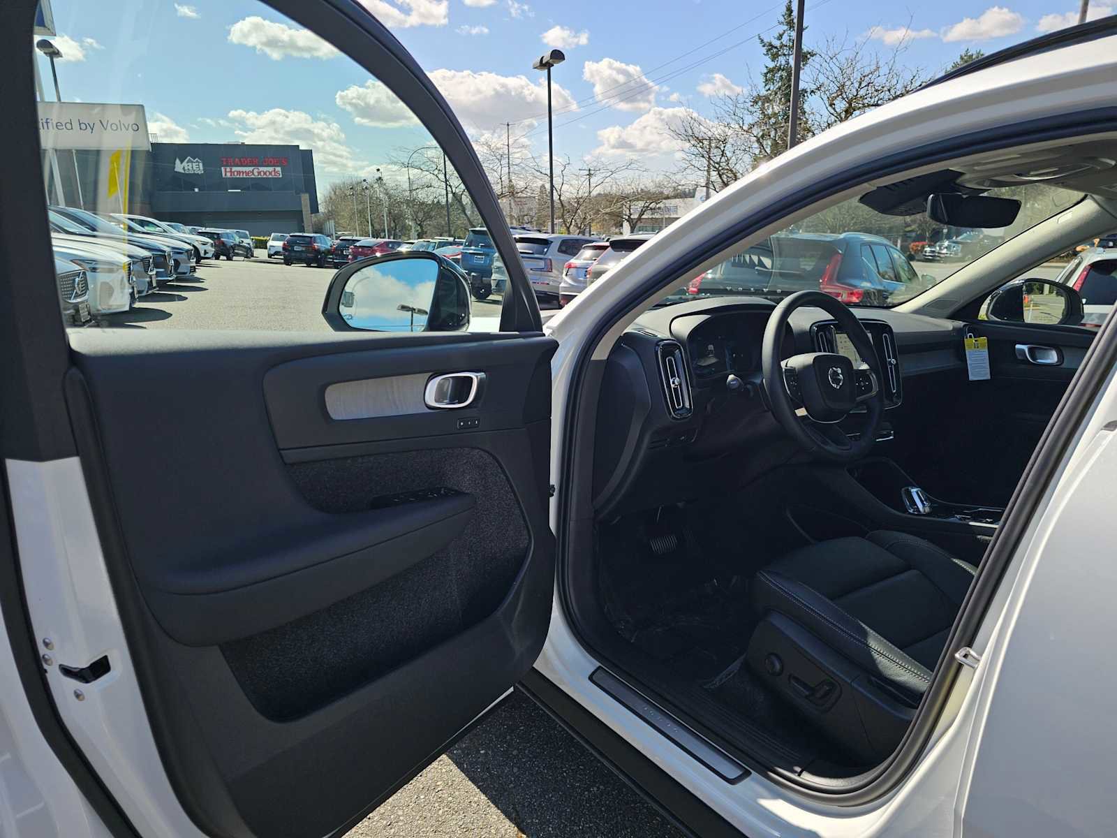 New 2026 Volvo XC40 B5 Plus w/ Protection Package Premier image 22