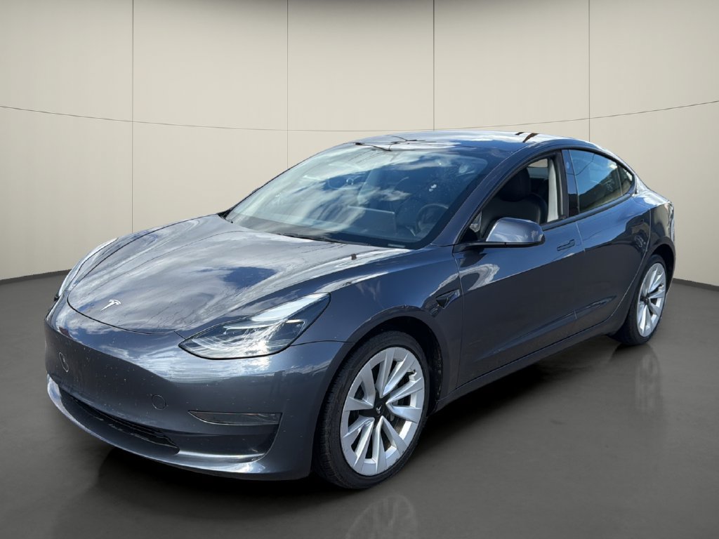 Used 2023 Tesla Model 3 Standard Range RWD image 3