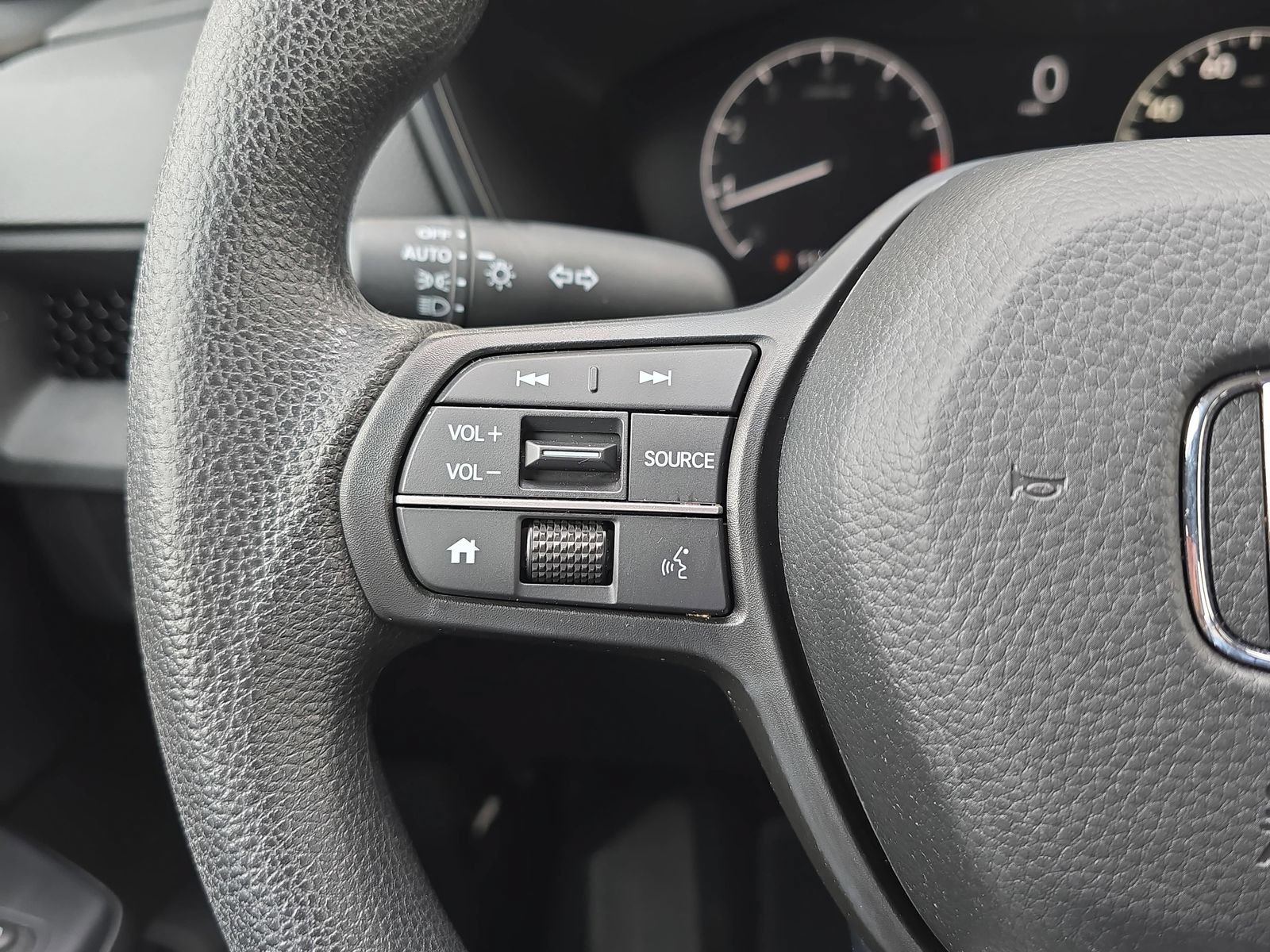 Used 2024 Honda CR-V LX image 19