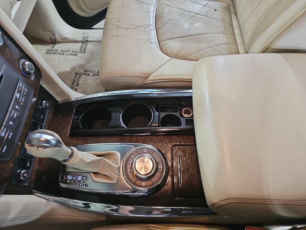 Used 2012 INFINITI QX56 4WD w/ Deluxe Touring Pkg image 31