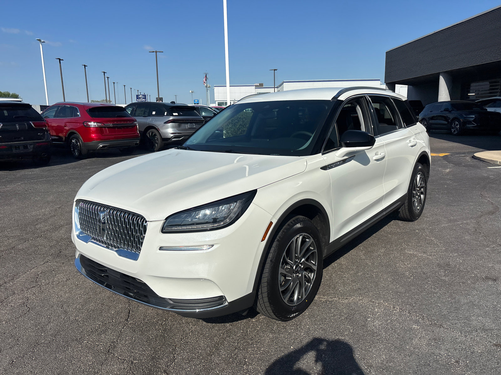 Certified 2022 Lincoln Corsair FWD image 3