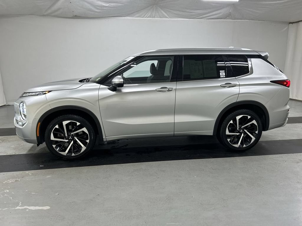 Used 2022 Mitsubishi Outlander SEL AWD/4WD image 6