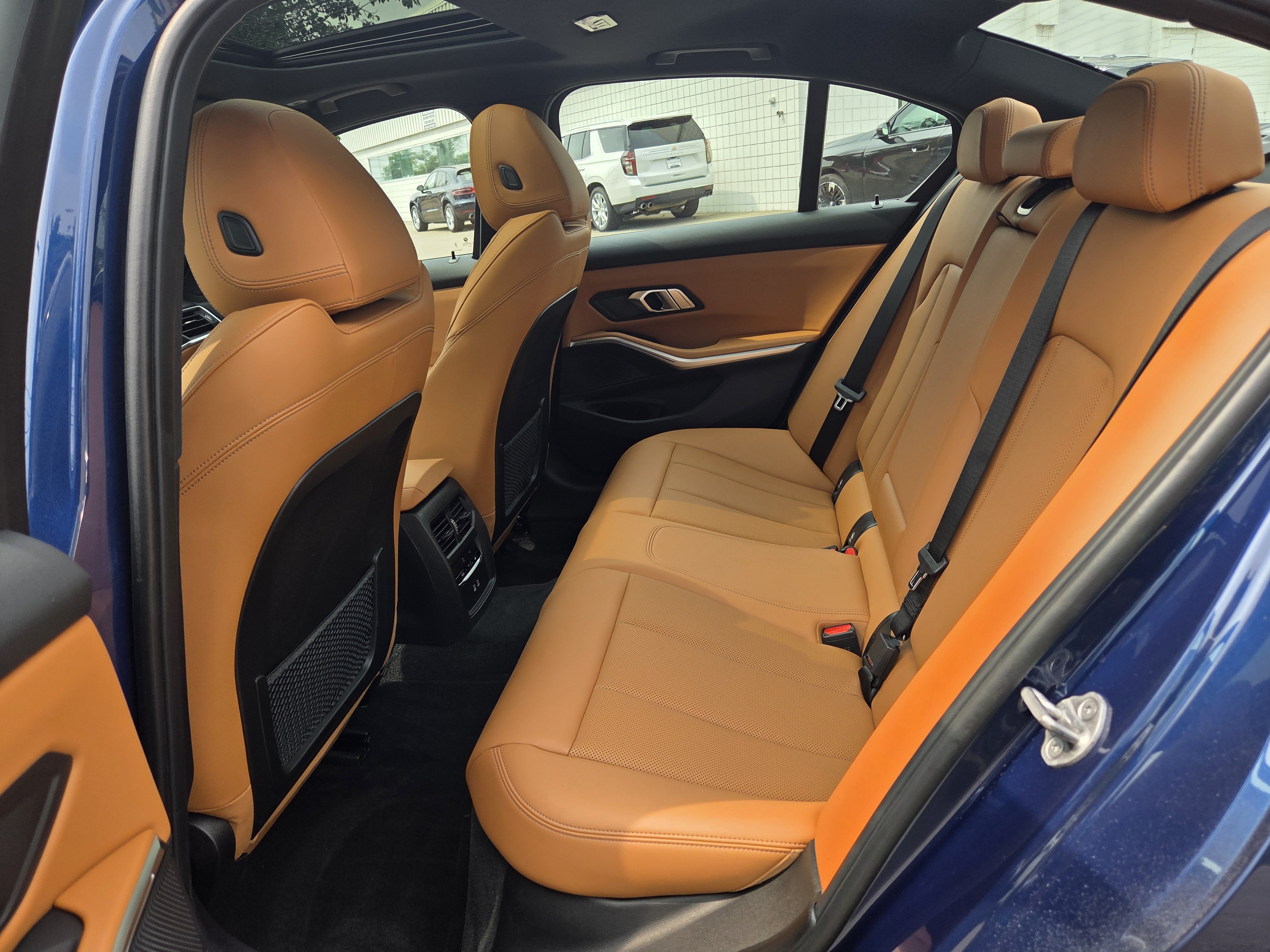 Used 2023 BMW 330i xDrive Sedan w/ Premium Package AWD/4WD image 31
