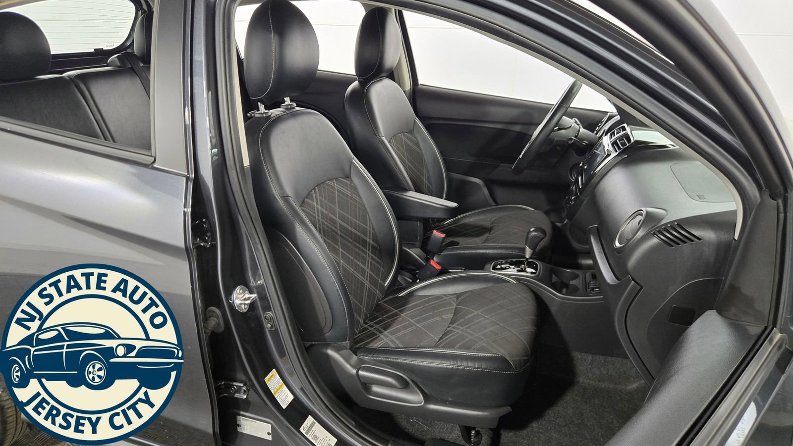 Used 2024 Mitsubishi Mirage Black Edition FWD image 32