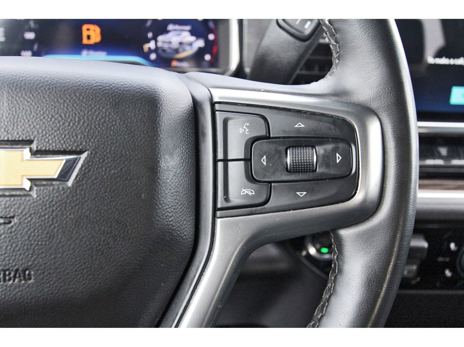 Used 2025 Chevrolet Silverado 2500 LT w/ Convenience Package image 24