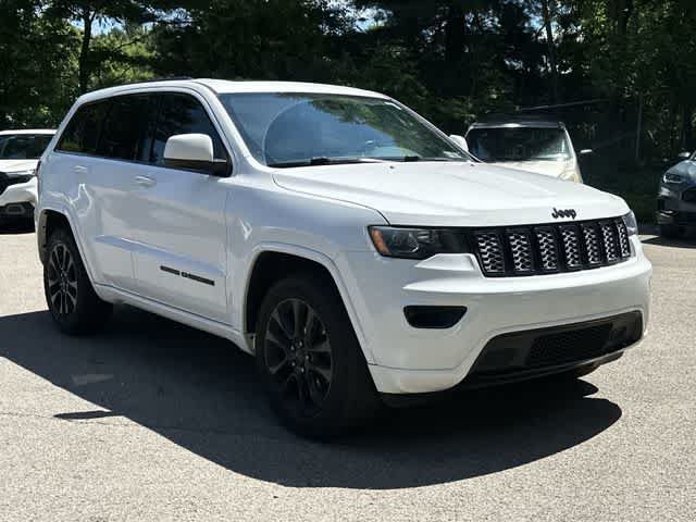 Used 2019 Jeep Grand Cherokee Altitude AWD/4WD image 23