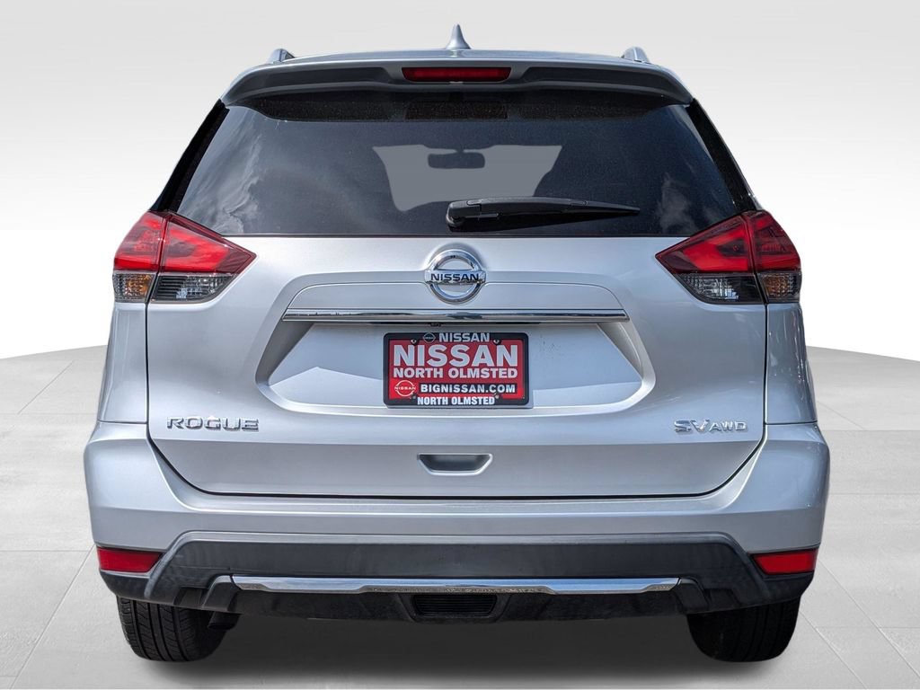 Used 2018 Nissan Rogue SV AWD/4WD image 8