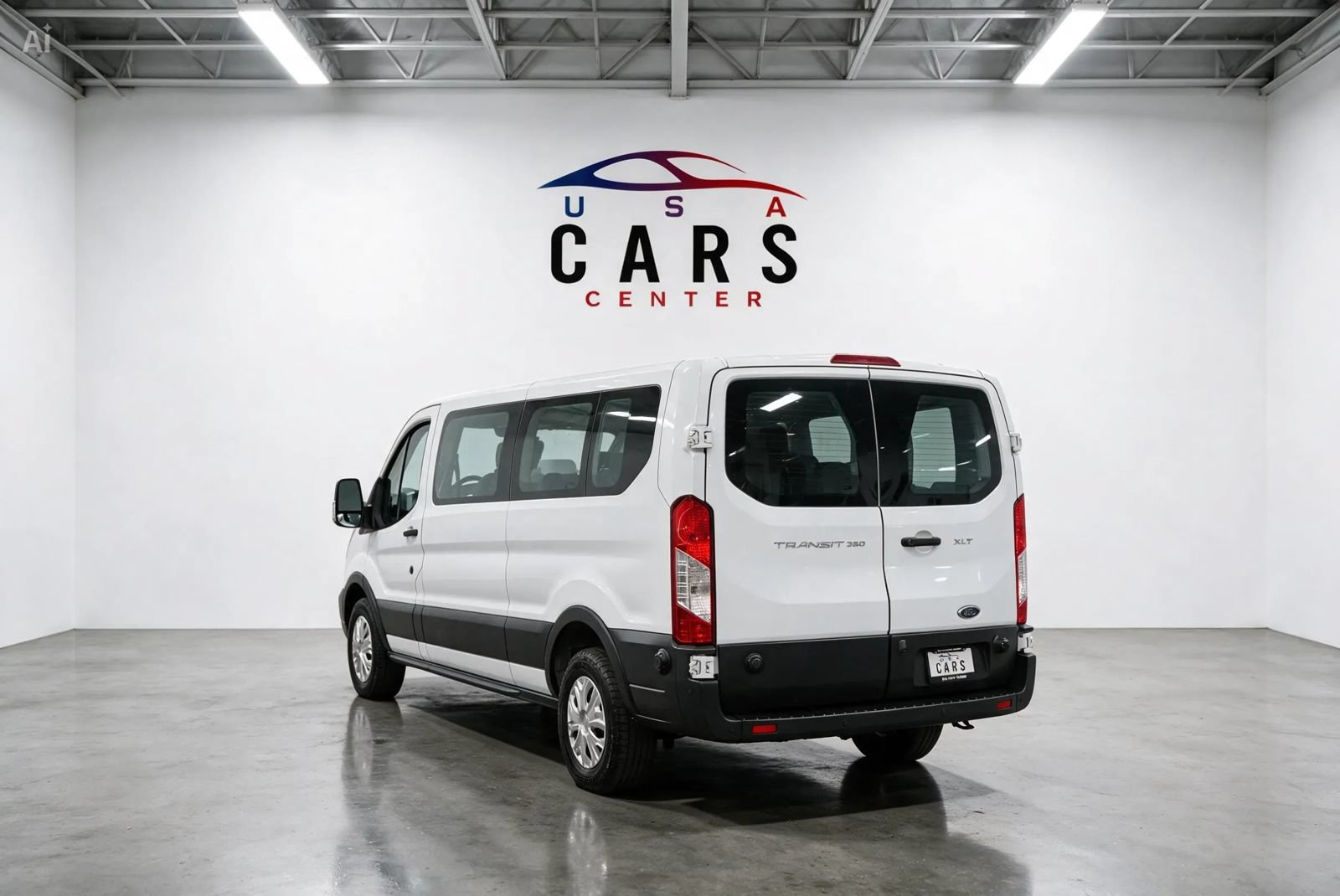 Used 2024 Ford Transit 350 XLT RWD image 4