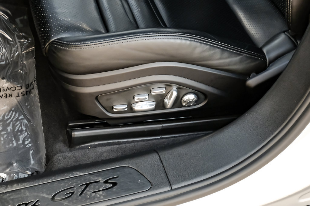Used 2019 Porsche Panamera GTS AWD/4WD image 39
