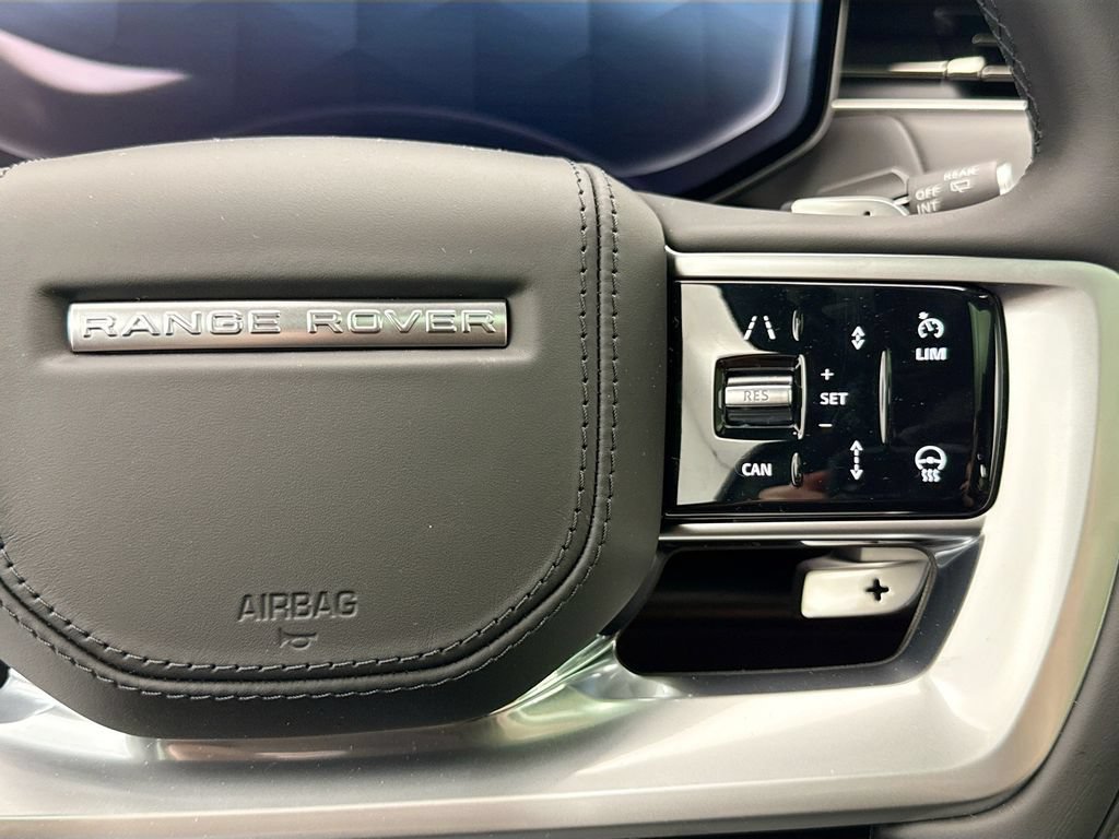 New 2026 Land Rover Range Rover Long Wheelbase SE AWD/4WD image 12