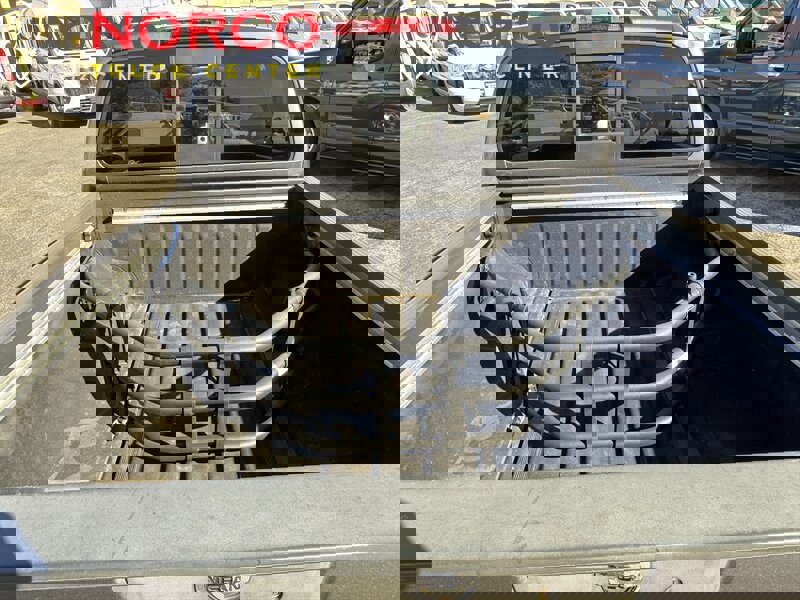 Used 2021 Nissan Frontier SV image 12