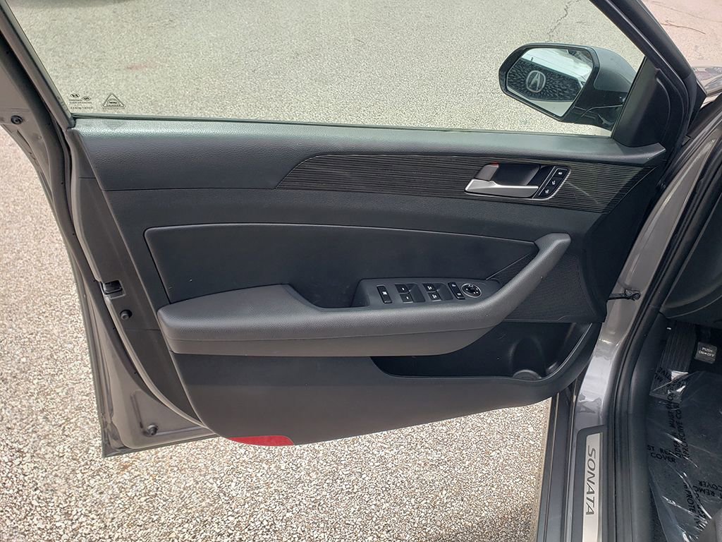 Used 2018 Hyundai Sonata Limited FWD image 10