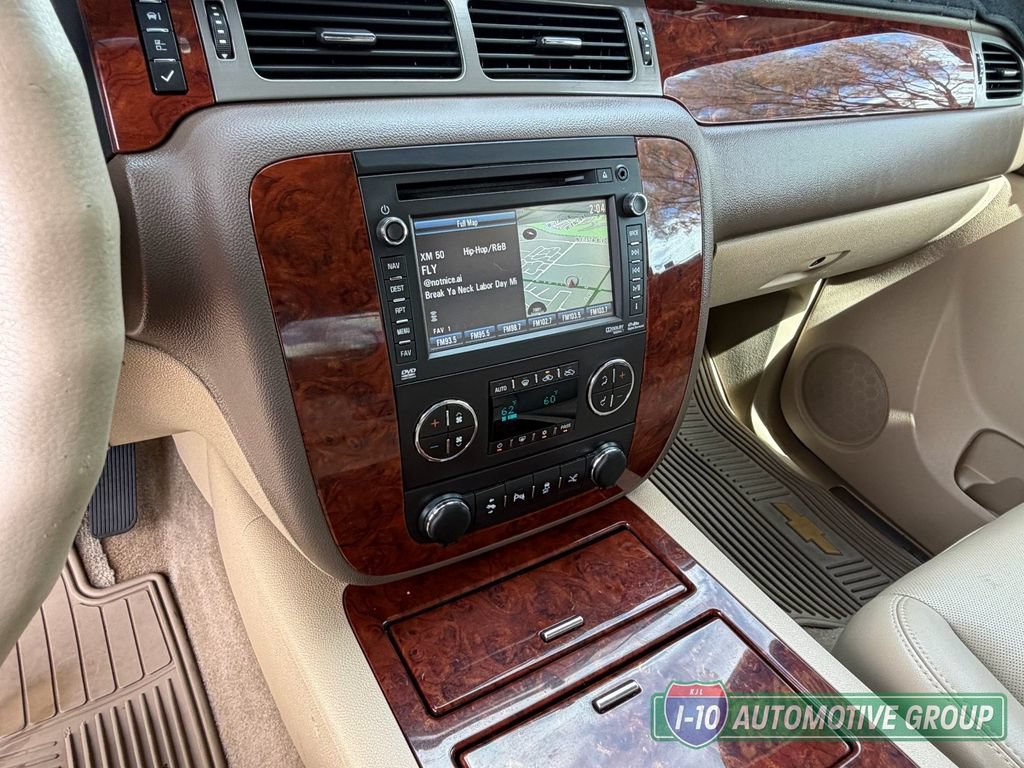 Used 2013 Chevrolet Avalanche LTZ AWD/4WD image 27