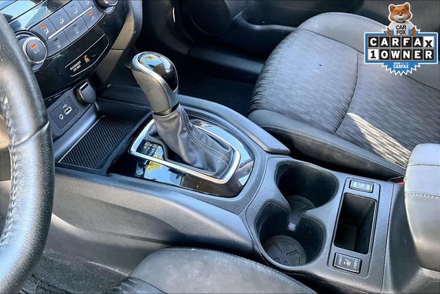 Used 2020 Nissan Rogue S w/ Special Edition Package FWD image 14