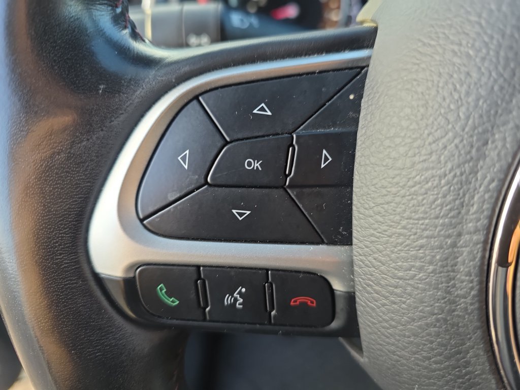 Used 2019 Jeep Compass Trailhawk AWD/4WD image 18