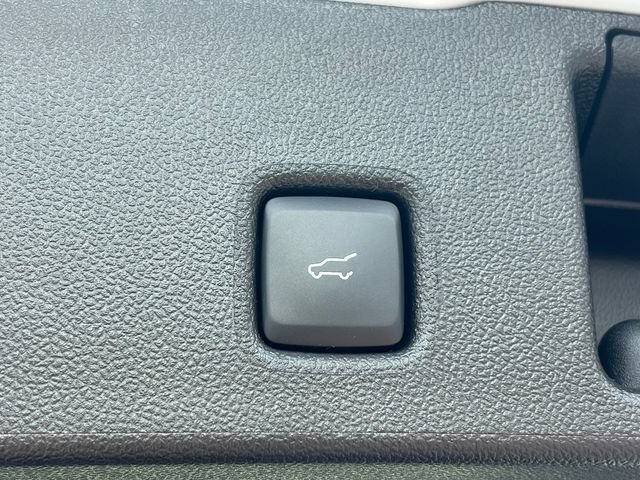 New 2025 Ford Escape SE w/ PHEV Premium Package FWD image 40