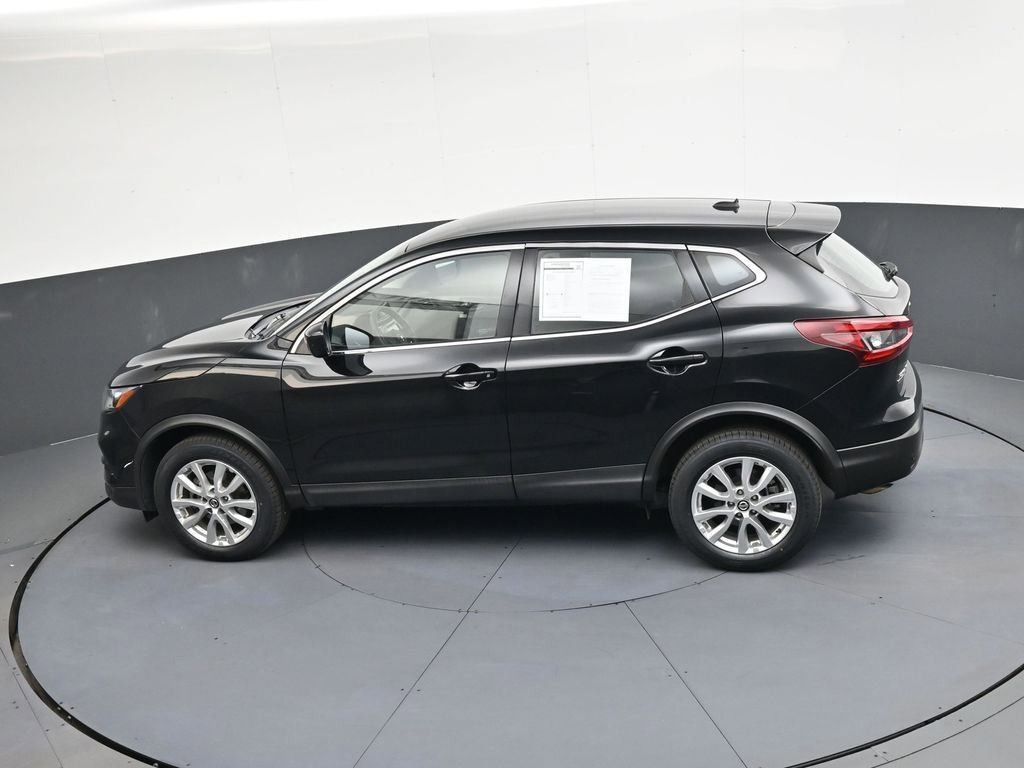 Used 2021 Nissan Rogue Sport S image 29
