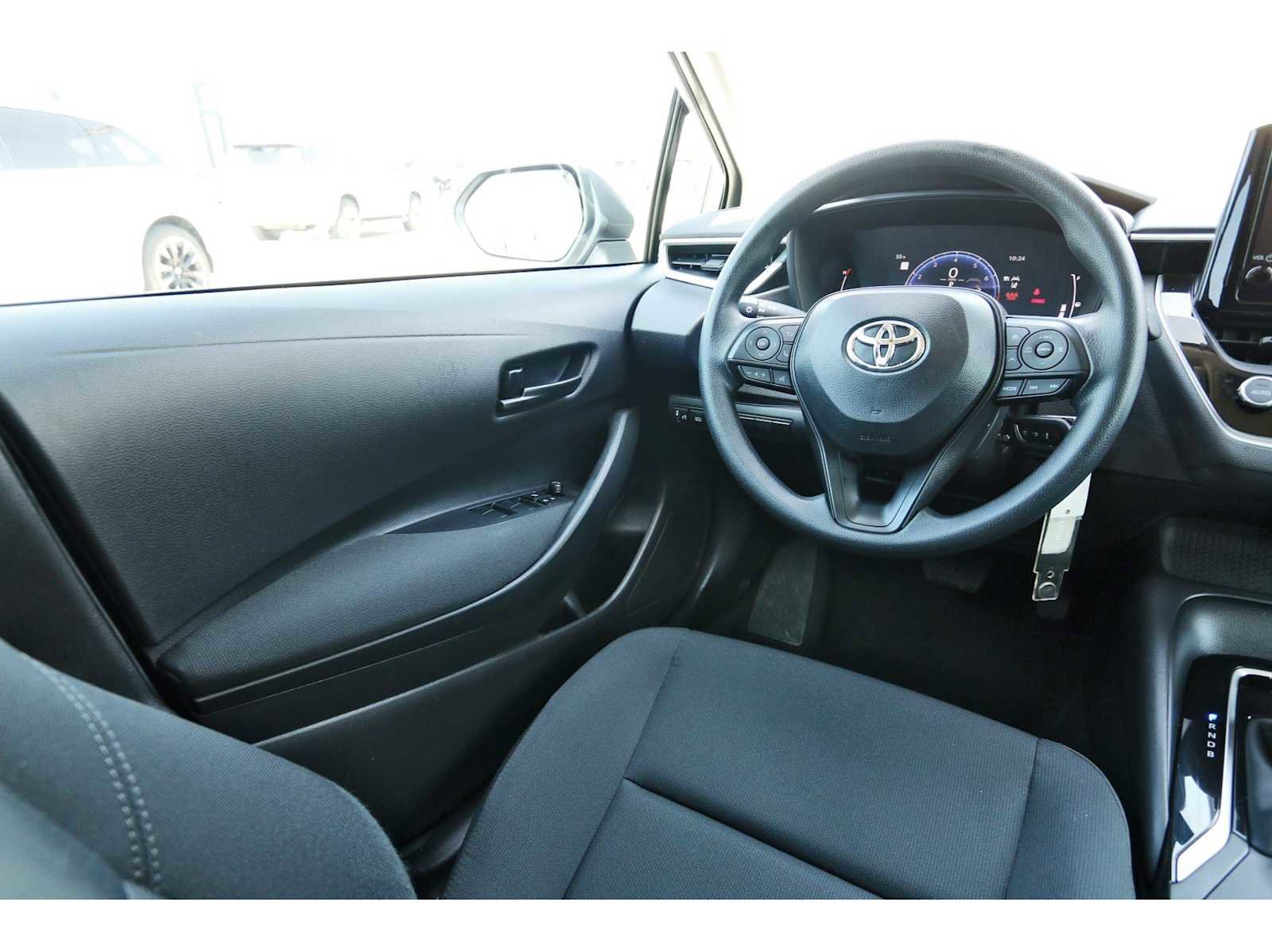 Used 2026 Toyota Corolla LE image 6