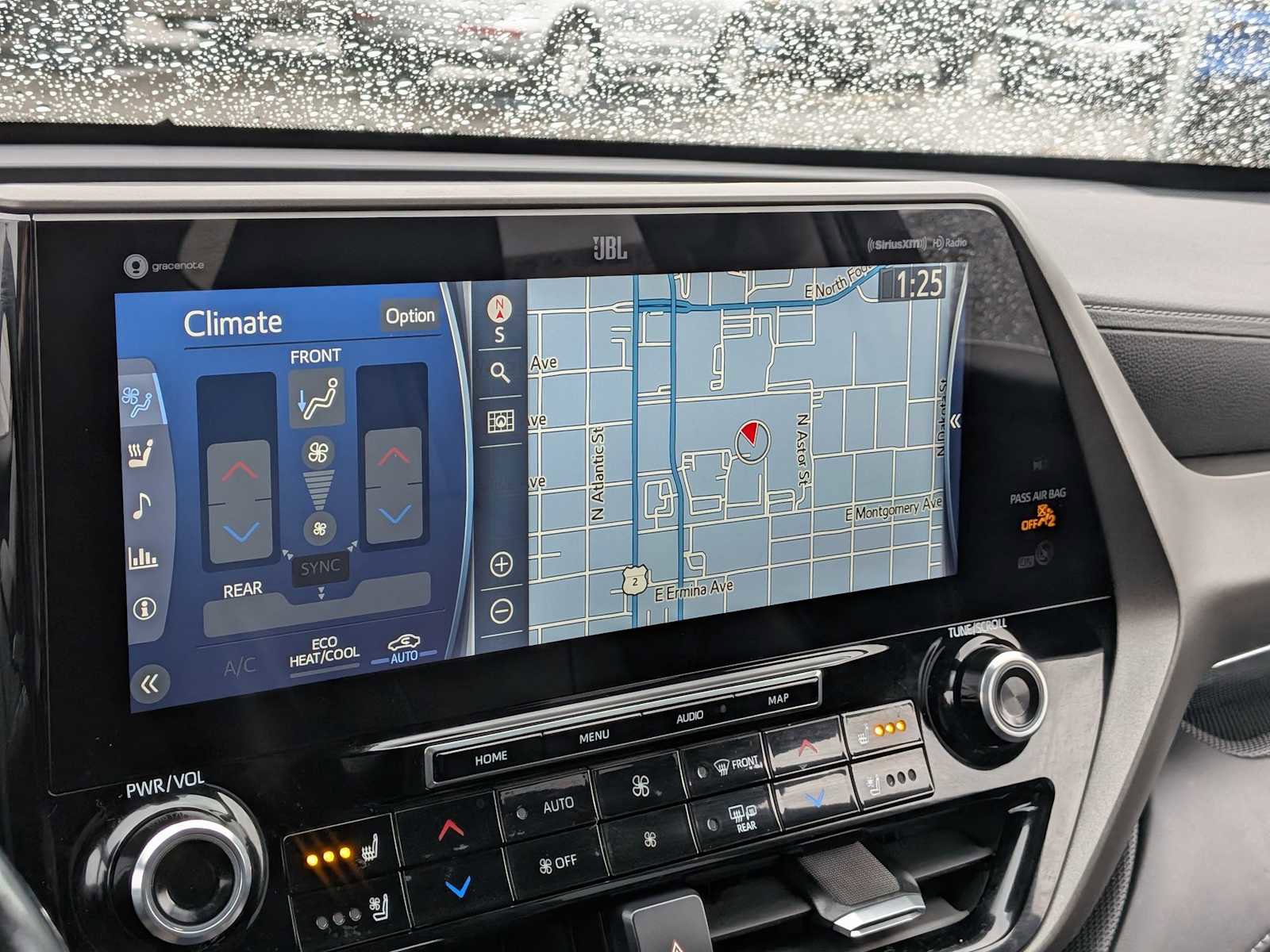 Used 2021 Toyota Highlander Limited image 30