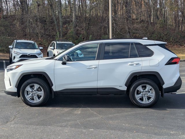 Used 2024 Toyota RAV4 LE image 4