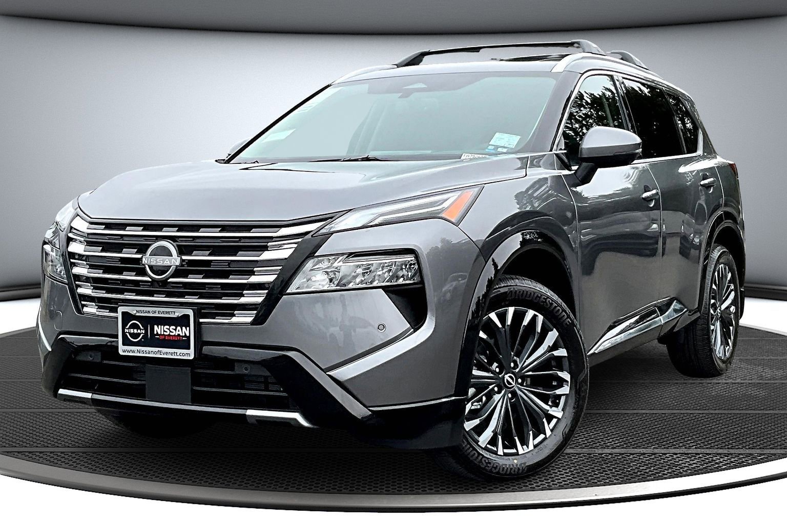 New 2026 Nissan Rogue Platinum image 2