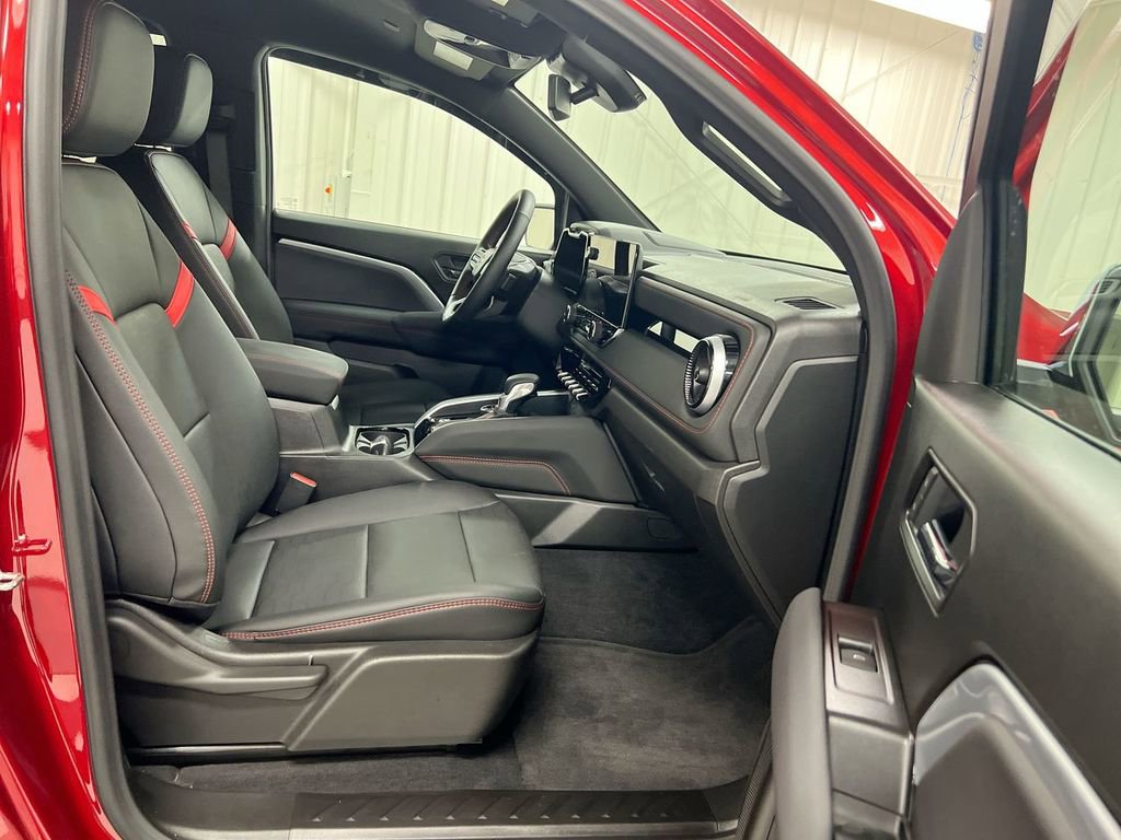 Used 2025 Chevrolet Colorado Z71 w/ Z71 Convenience Package 2 AWD/4WD image 22