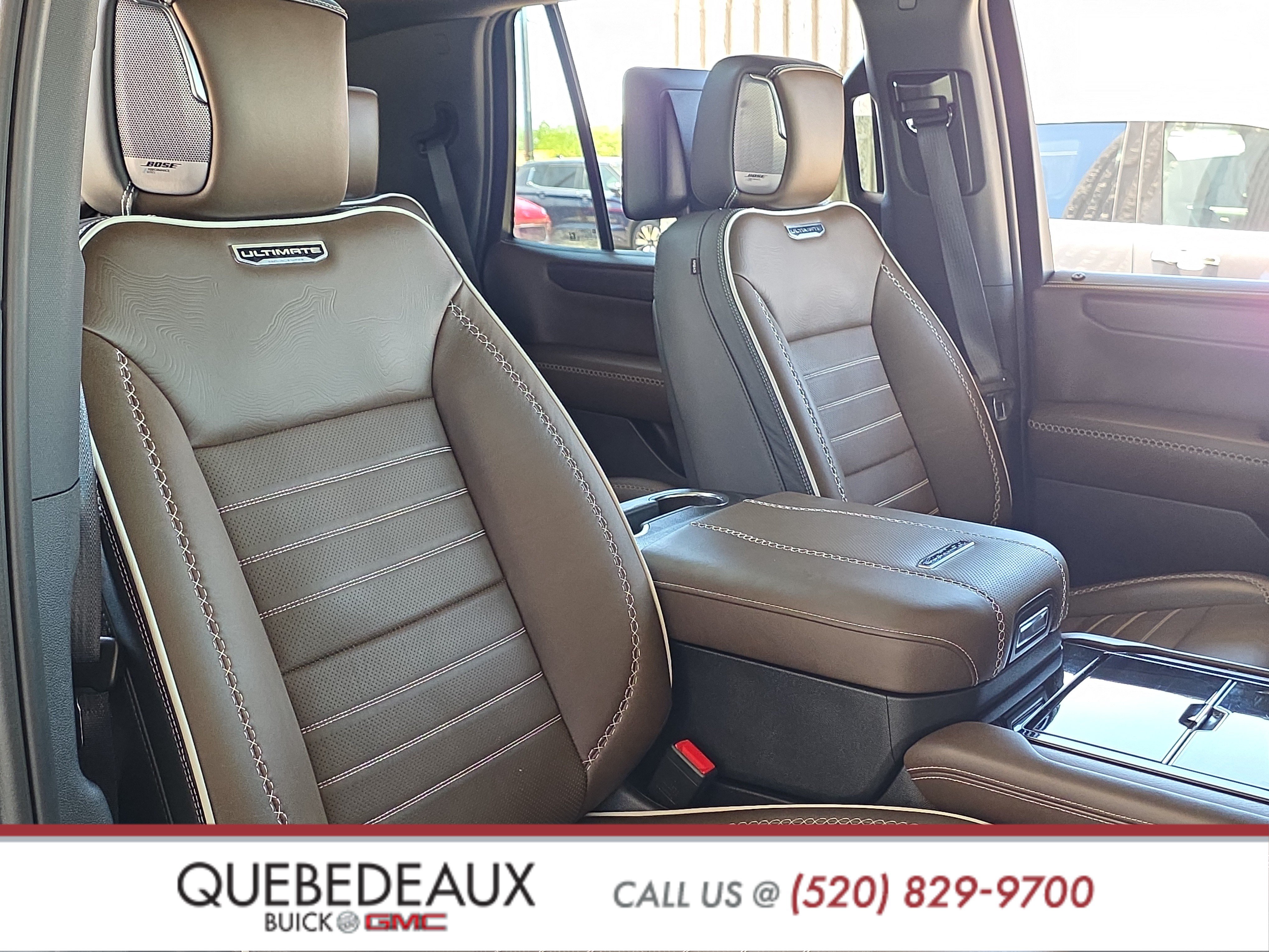 Used 2025 GMC Yukon Denali Ultimate AWD/4WD image 32