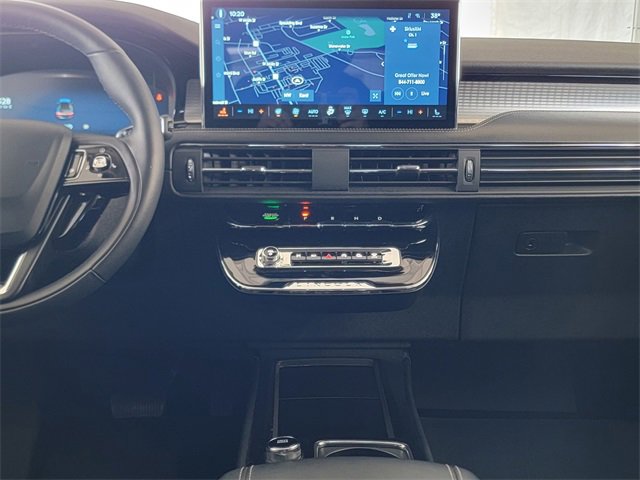 Certified 2024 Lincoln Corsair AWD w/ Equipment Group 101A image 27