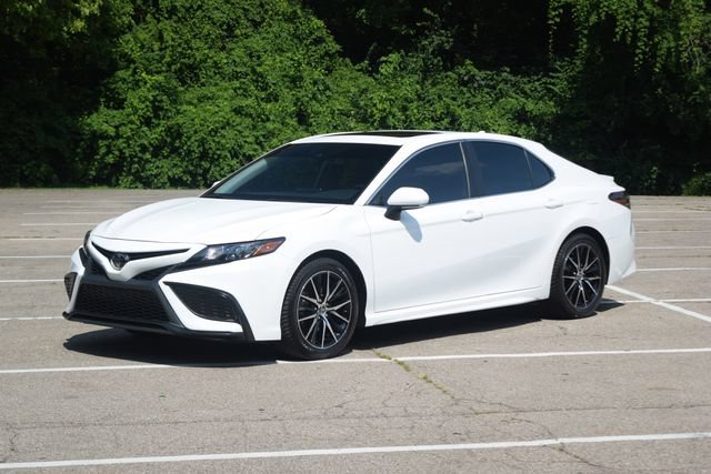 Used 2022 Toyota Camry SE w/ Audio Upgrade Package FWD image 22