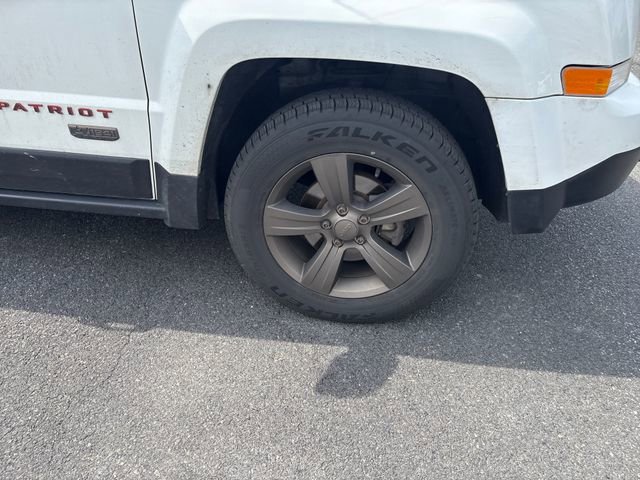 Used 2017 Jeep Patriot 75th Anniversary w/ Power Value Group AWD/4WD image 9