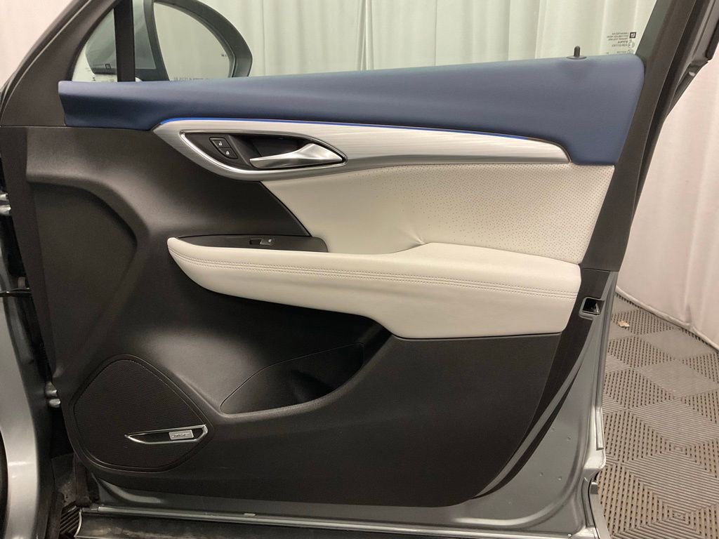 Used 2024 Buick Envision Avenir AWD/4WD image 27