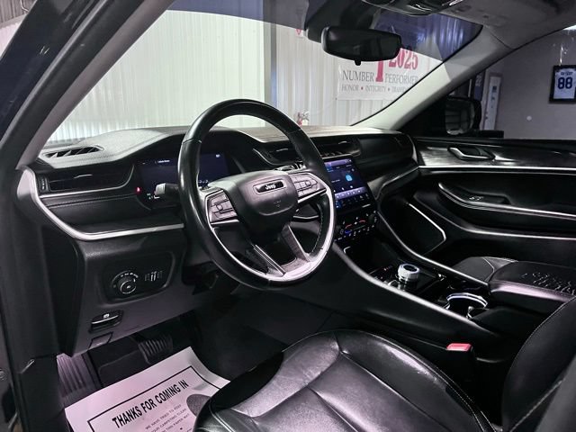 Used 2021 Jeep Grand Cherokee L Limited AWD/4WD image 11